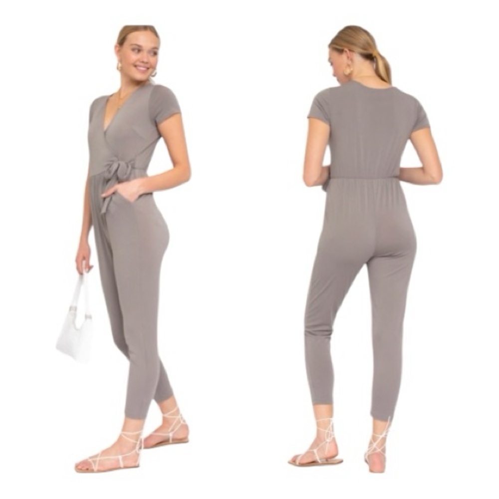 Gilli Mocha surplice jumpsuit size s